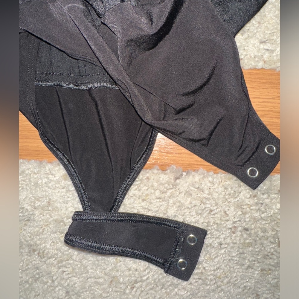 Express Black Fitted Buttoned Bodysuit - Picture 3 of 4
